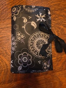 Thirty-One Fold & Go Portfolio Organizer Black & White