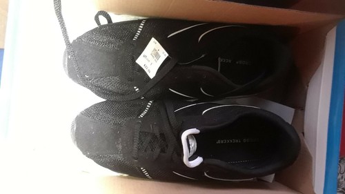Scarpe da ginnastica CROSS TREKERS taglia 7 ~ nere mai indossate - Foto 3 di 7