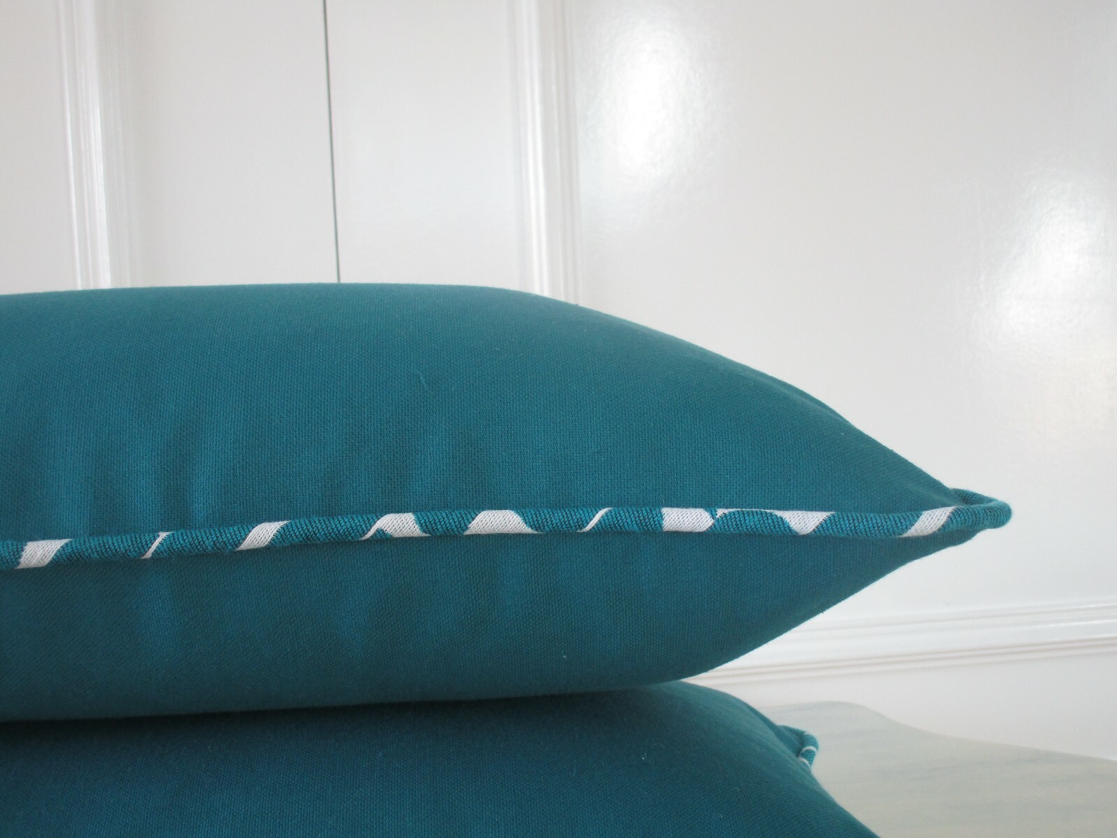 Housse de coussin bleu canard 50x30 rectangulaire pour décoration de chambre moderne - 3
