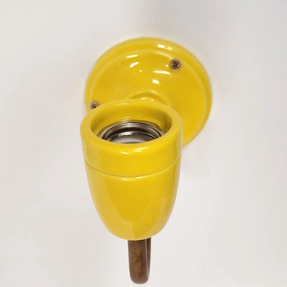 Applique Murale Porcelaine jaune et tube col de cygne en vieux laiton - Photo 4/4