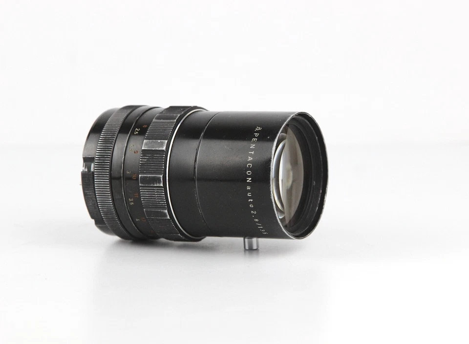 PENTACON auto lens  2.8 / 135 Mount M42  Germany - Image 3 of 4
