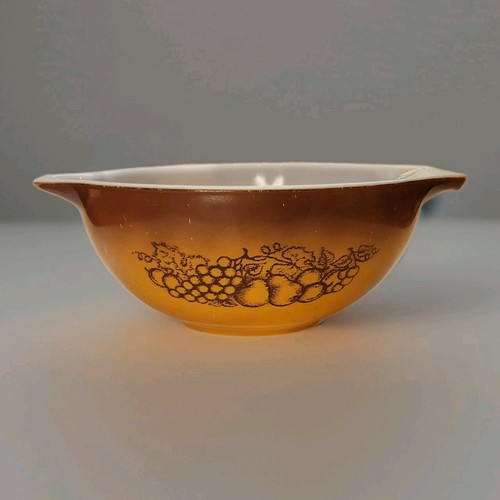 Vintage PYREX Old Orchard Cinderella Mixing Bowl #443 2.5 Qt Brown Orange
