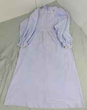 VTG Vanity Fair Robe Long Velour Lace Embroidered Zip Up Purple Granny Cottage M