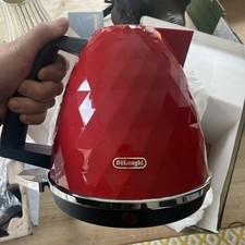 De'Longhi Brillante KBJ3001R Electric Jug Kettle, 3000W, 1.7L, Rapid Boil, RED