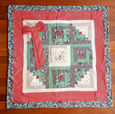 Christmas Wreath Quilt Wall Hanging Bow Table Topper Berries 31" x 32" Handmade