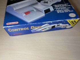 Consola de juegos Nintendo NES Control Deck Top Loader completa en caja como nueva