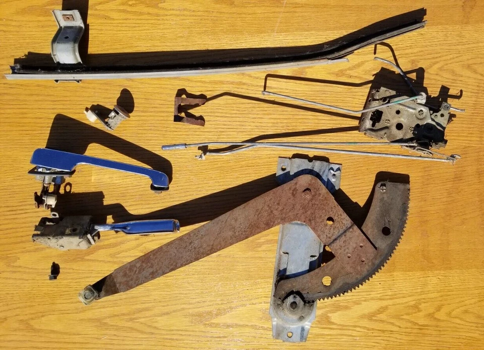 Latch Regulator Door Handle Key 1980-86 Ford Truck Bronco F150 F350 1986 80 82 - Image 4 of 4