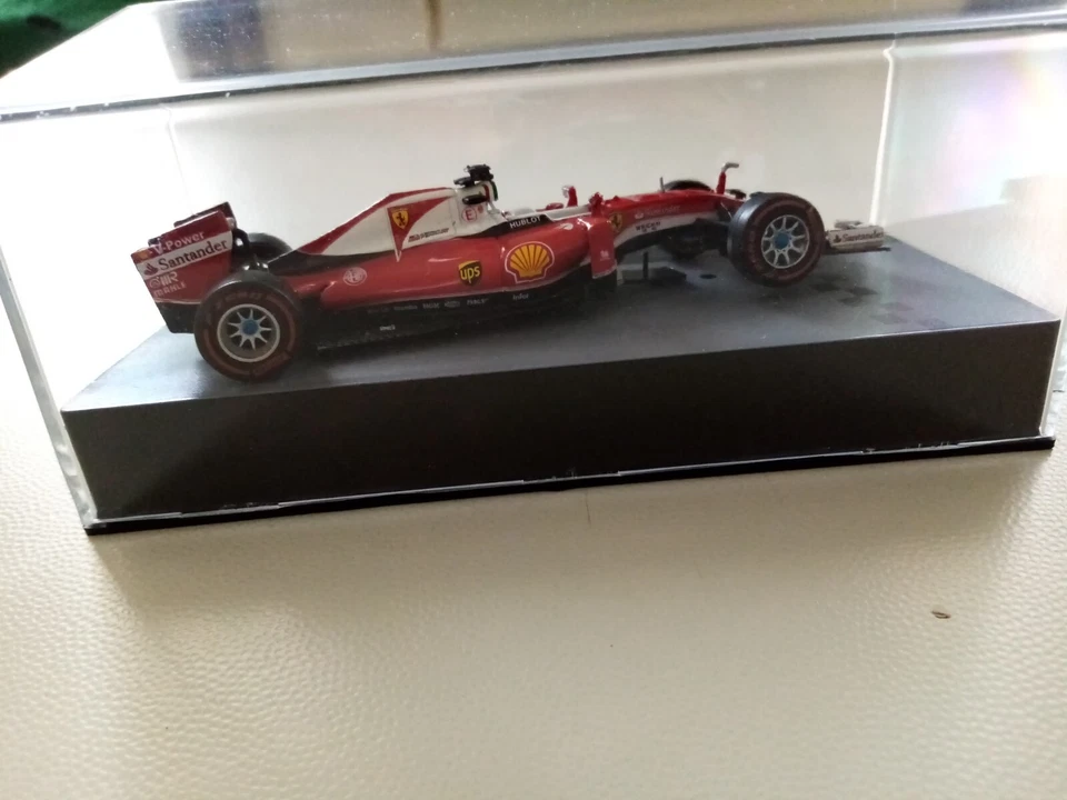 modellino FERRARI SF16-H scala 1/43 SEBASTIAN VETTEL 2016 - Immagine 4 di 4