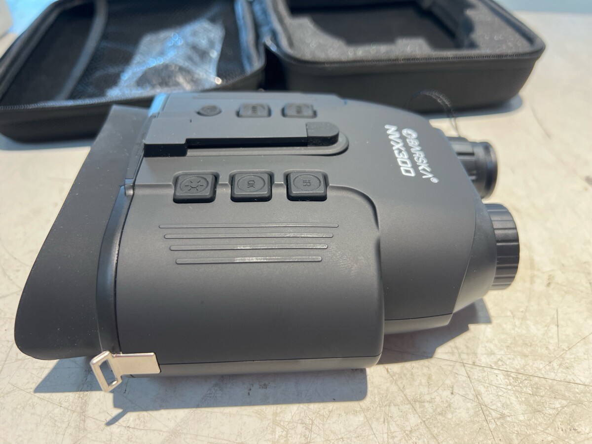 Barska NVX300 Night Vision Monoculars Infrared Illuminator w/Case