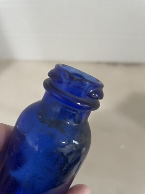 VINTAGE ANTIQUE COBALT BLUE BROMO SELTZER Emerson Drug 4  X 1 1/2 