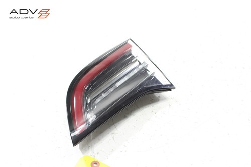 Luz trasera interior del lado del pasajero Tesla Model 3 2017-2020 OEM - Imagen 2 de 11