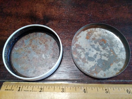Gotas de fresa de lata de bolsillo de caramelo Tissot de colección vacías Francia - Imagen 4 de 4