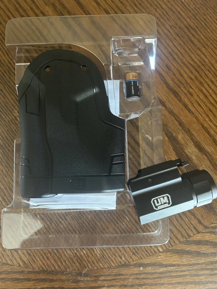Uncle Mike's Spyros Holster w/ 150 Lumen Tactical LED Light, Fits 200+ Pistols - Image 4 of 4