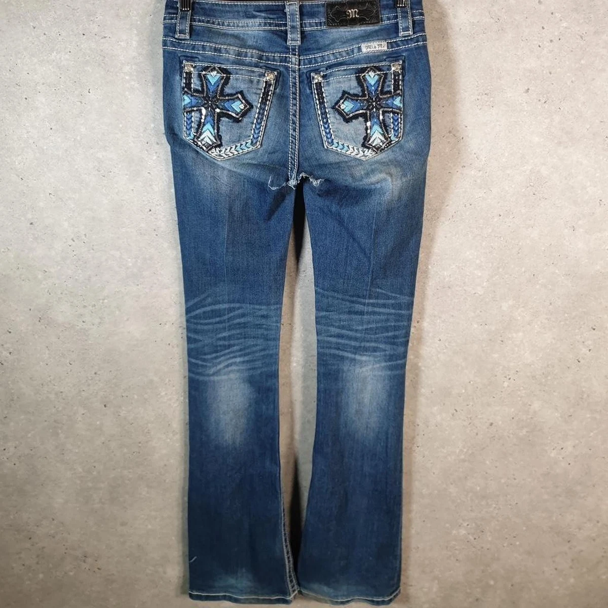Jean Miss Me Évasé Femme – Taille 27, Bleu Délavé, Motif Vieilli – Modèle JP4344