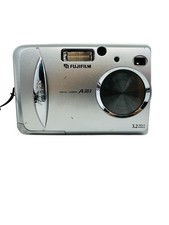 Fujifilm FinePix A303 3.2MP Digital Camera w/ 3x Optical Zoom TT442
