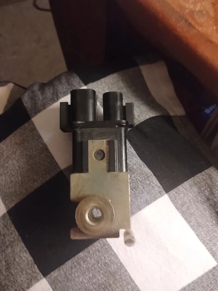 NUEVO OEM 2004-2012 NISSAN ARMADA/QX56 RELÉ Y SOPORTE TRASERO AIR RIDE Foto 3 de 4