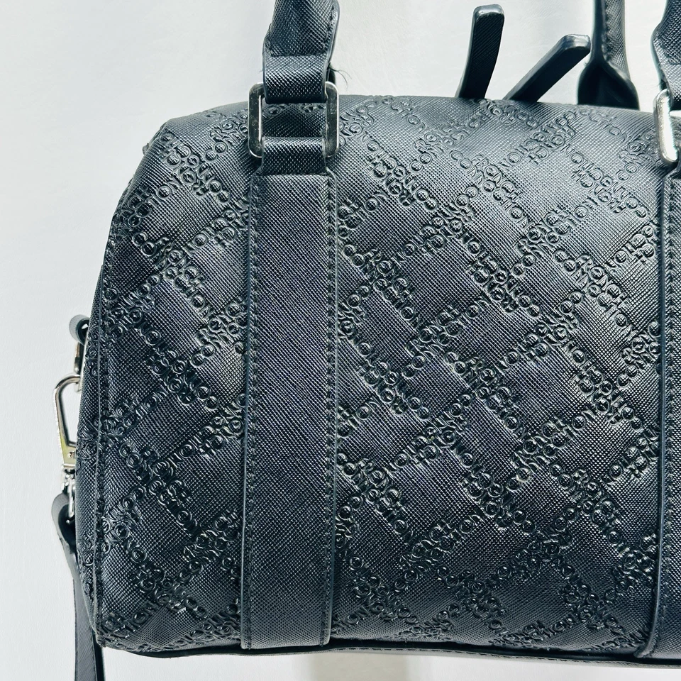 Bolsa satchel French Connection tiracolo logotipo preto couro sintético médico - Imagem 2 de 4