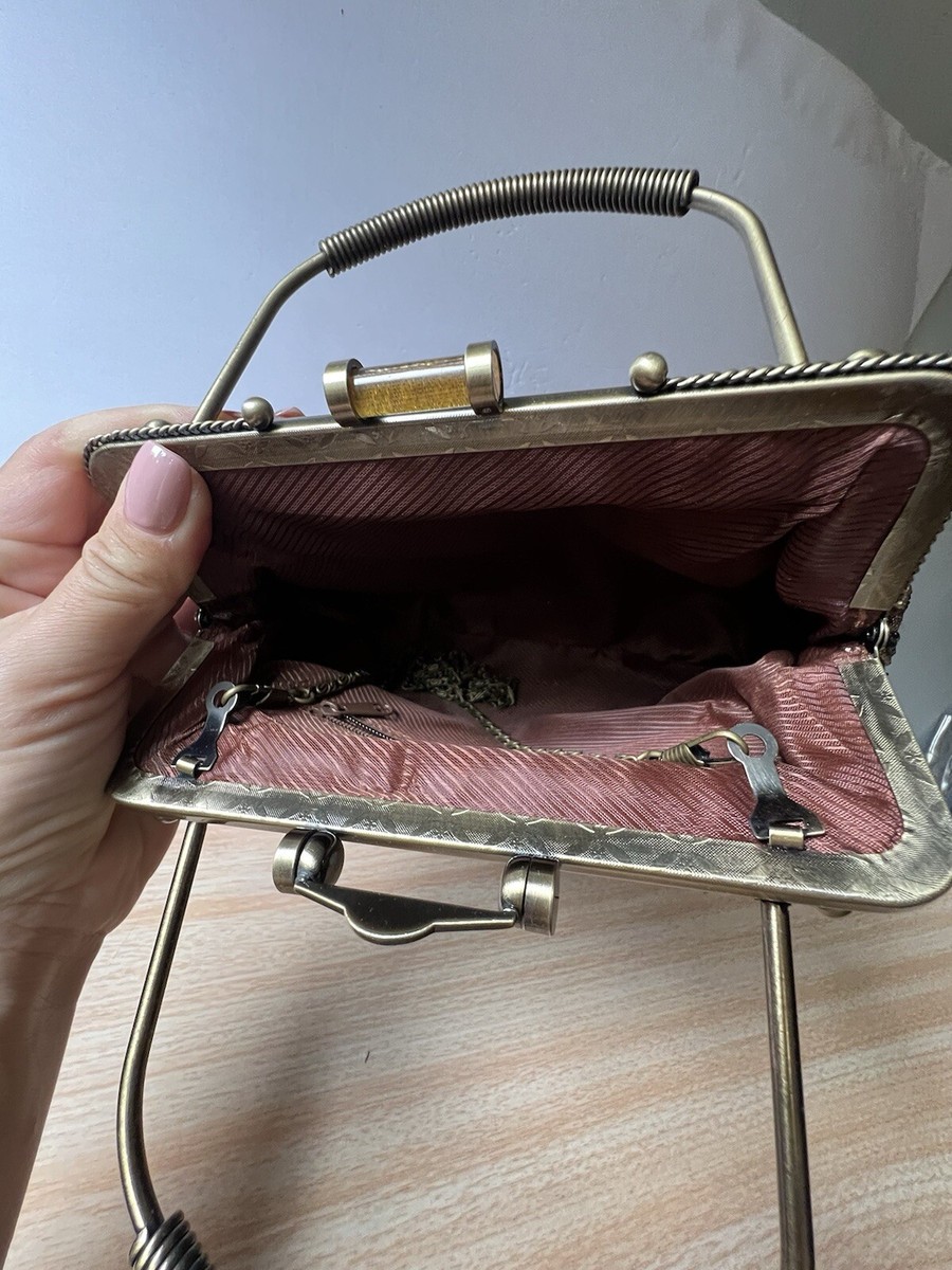 Metal Frame Gold Beaded Purse Unusual Glass Barrel Clasp Metal Frame Gold Beaded Purse Unusual Glass Barrel Clasp