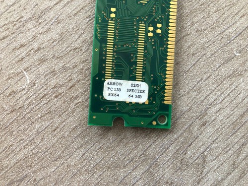 Barette RAM Spectek p8m644yldf9-133cl3a pc-133 64mb 8x64 non testé - Photo 3/4