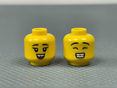 LEGO Minifigure Female Head Black Eyebrows Tooth Gap Series 23 Reindeer Costume - Picture 5 of 6