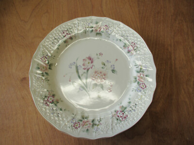 Mikasa Fine Ivory LYDIA D1056 Dinner Plate 11