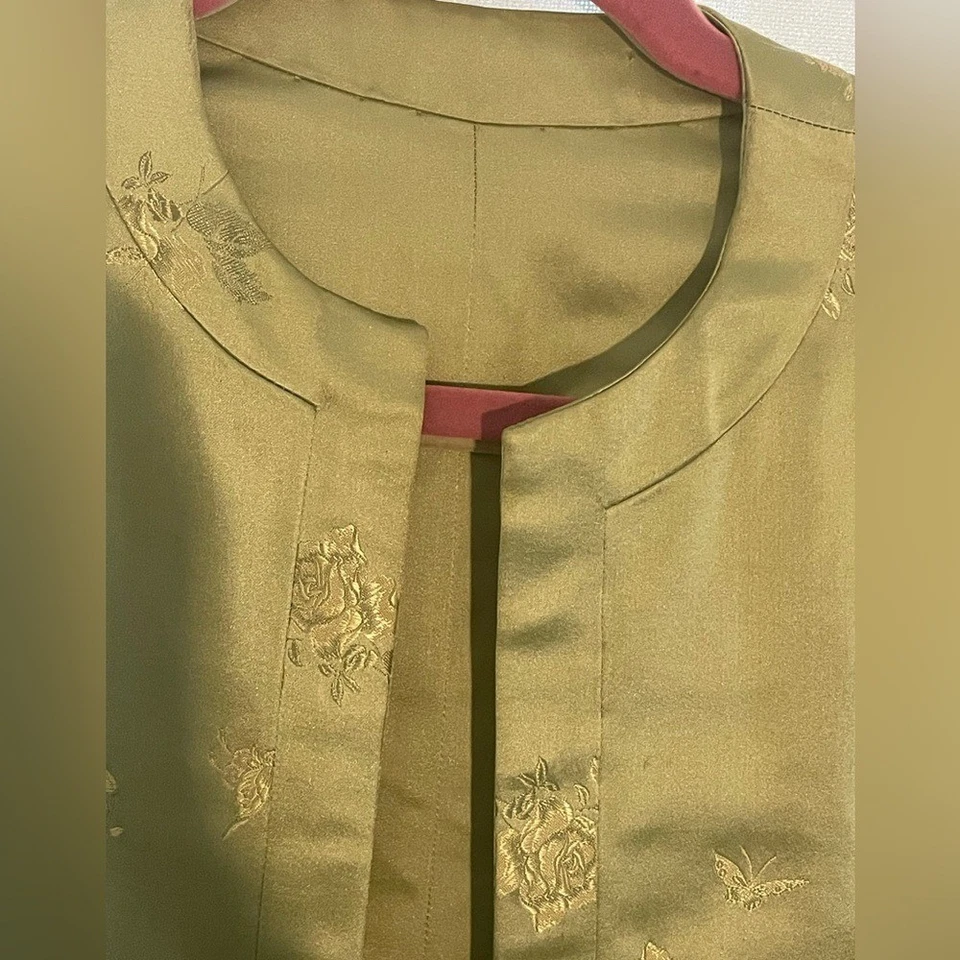 Abrigo de noche vintage, brocado de seda en excelente estado. Verde años 60. Foto 2 de 4