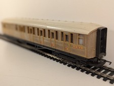 Hornby R478 LNER Gresley Teak Brake Coach 4237 – OO Gauge