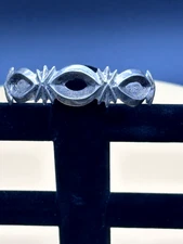 Unique VTG Navajo Sterling Sandcast Cuff Bracelet - 38 gms