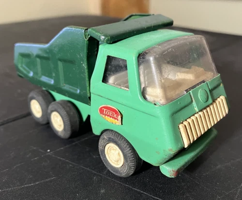 Vintage 1970s Green Tonka 4.5" Pressed Steel Tipper Dump Truck
