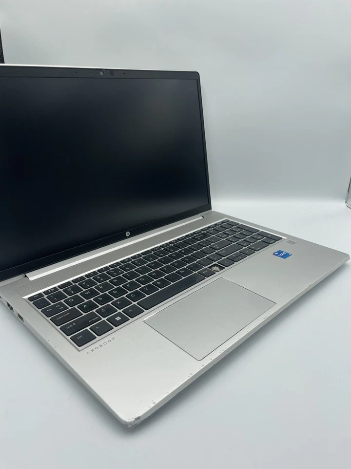 HP ProBook 450 G8 i5-1135G7 2,4GHZ 8GB RAM 256GB SSD Windows 11 + Adapter - Image 2 of 4