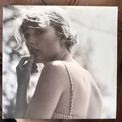 Folklore by Taylor Swift (2 Vinyl Records, 2020) Near Mint