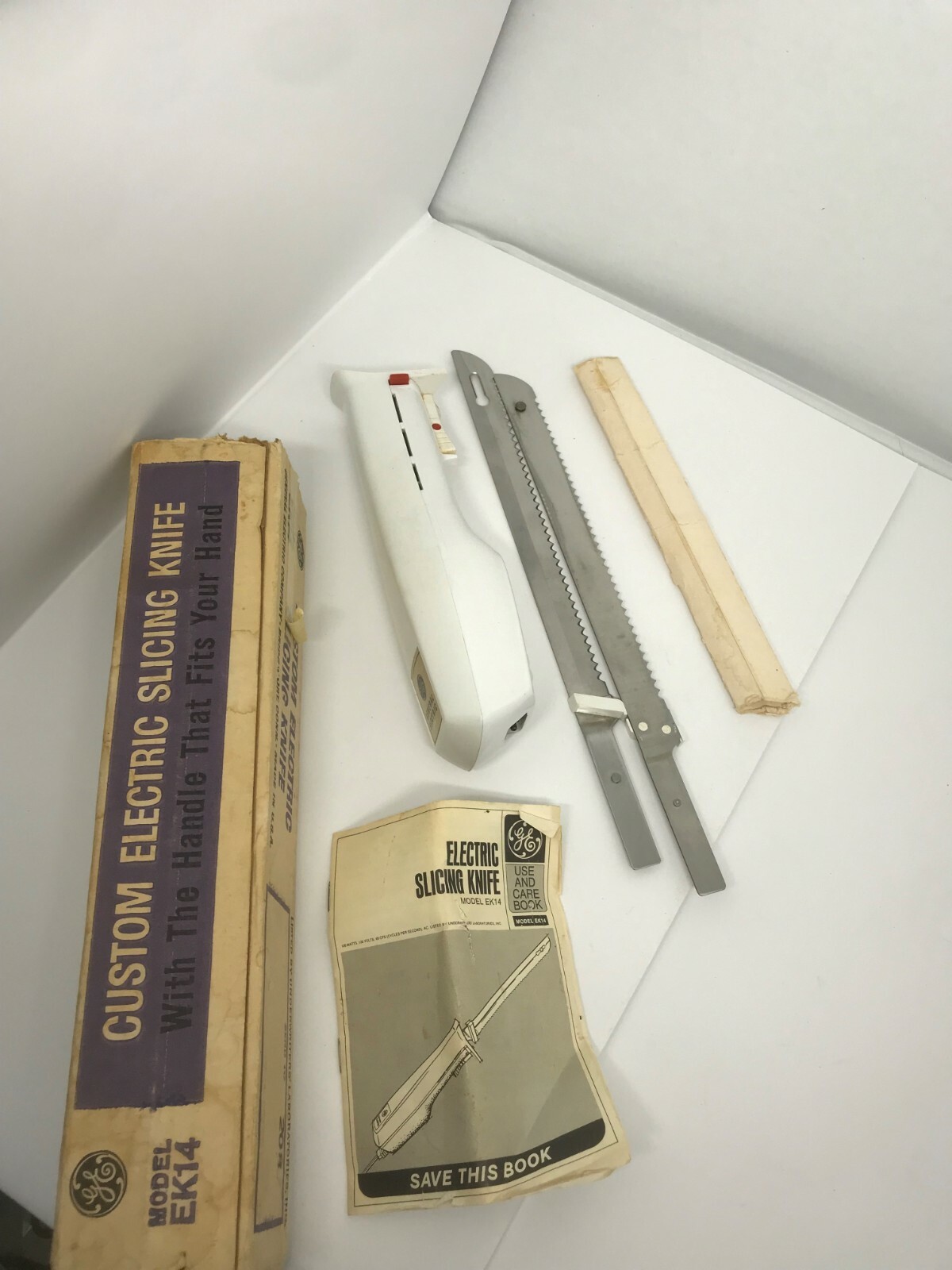 Vintage GE Custom Electric Slicing Knife Model EK14 w/ Instructions