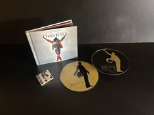 Michael Jackson's This Is It - Souvenir Edition (2 CD Set, 2009) + Thriller Pin!