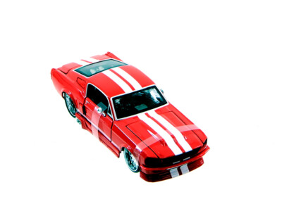 Maisto 31094 Modellauto Ford Mustang GT500 '67 (rot, Maßstab 1:24) Modell Auto