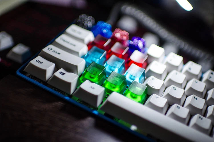 Pure Resin Transparent Backlit Keycap R4 OEM for Cherry MX Mechanical Keyboard - Image 4 of 4