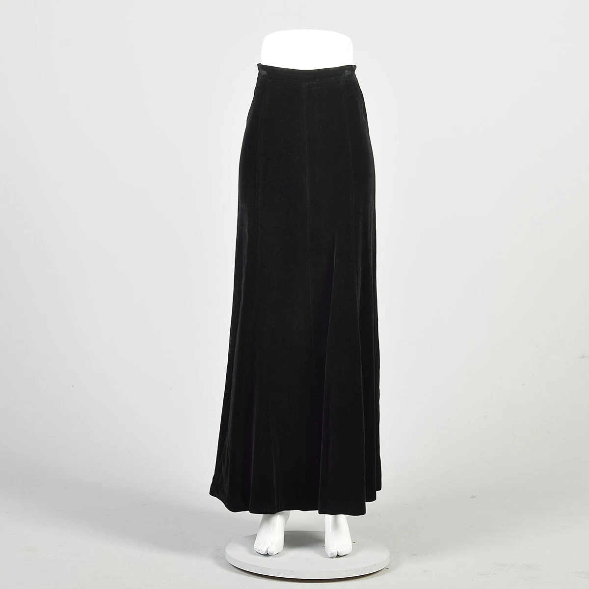 Classic long hot sale black velvet skirt