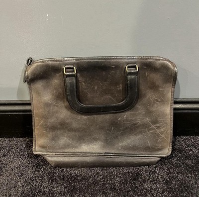 オールドコーチ Vintage COACH Leather Briefcase Vintage Coach Briefcase Black Leather Zip Closure Inner Pockets