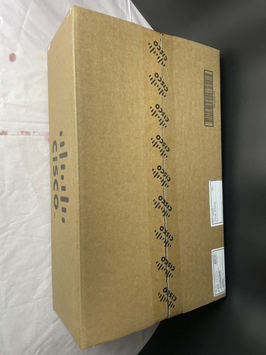 Cisco Catalyst WS-C2960+24TC-L Rack-Mountable Gigabit Ethernet Switch - Picture 2 of 3