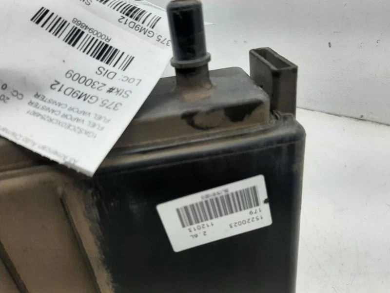 Bote de vapor de combustible GMC Yukon 04-20 12597567 Foto 3 de 4