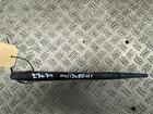 Rear wiper blade arm