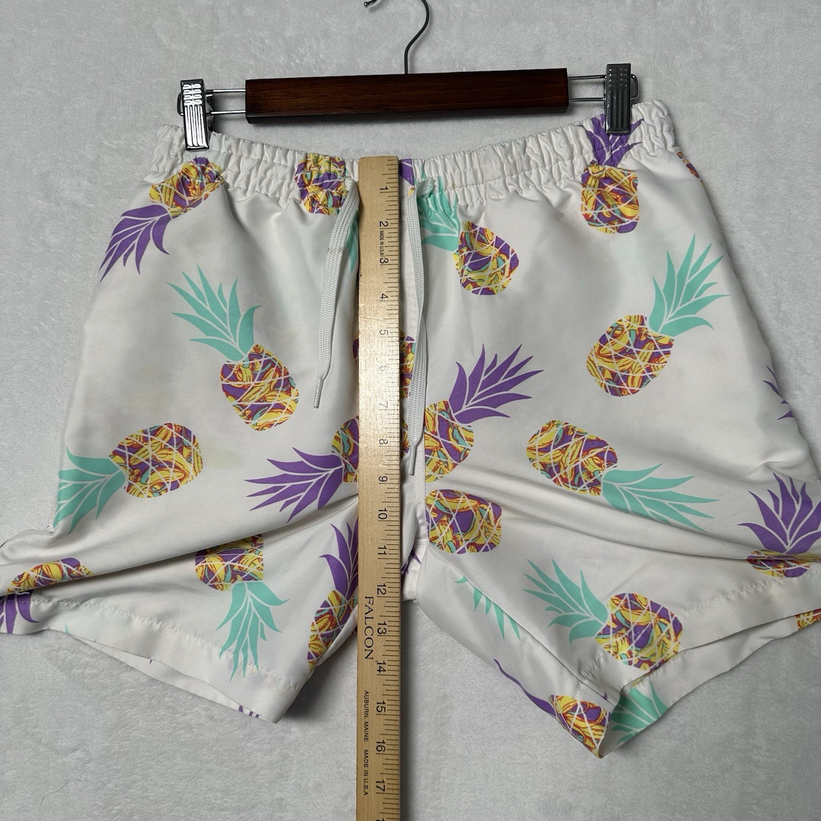 Chubbies Men's White Pineapple Drawstring Swim Tr… - image 12