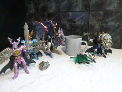 CHAP MEI LEGENDS OF KNIGHTS 3 FIGUREN UND 2 ARMORED DRAGONS
