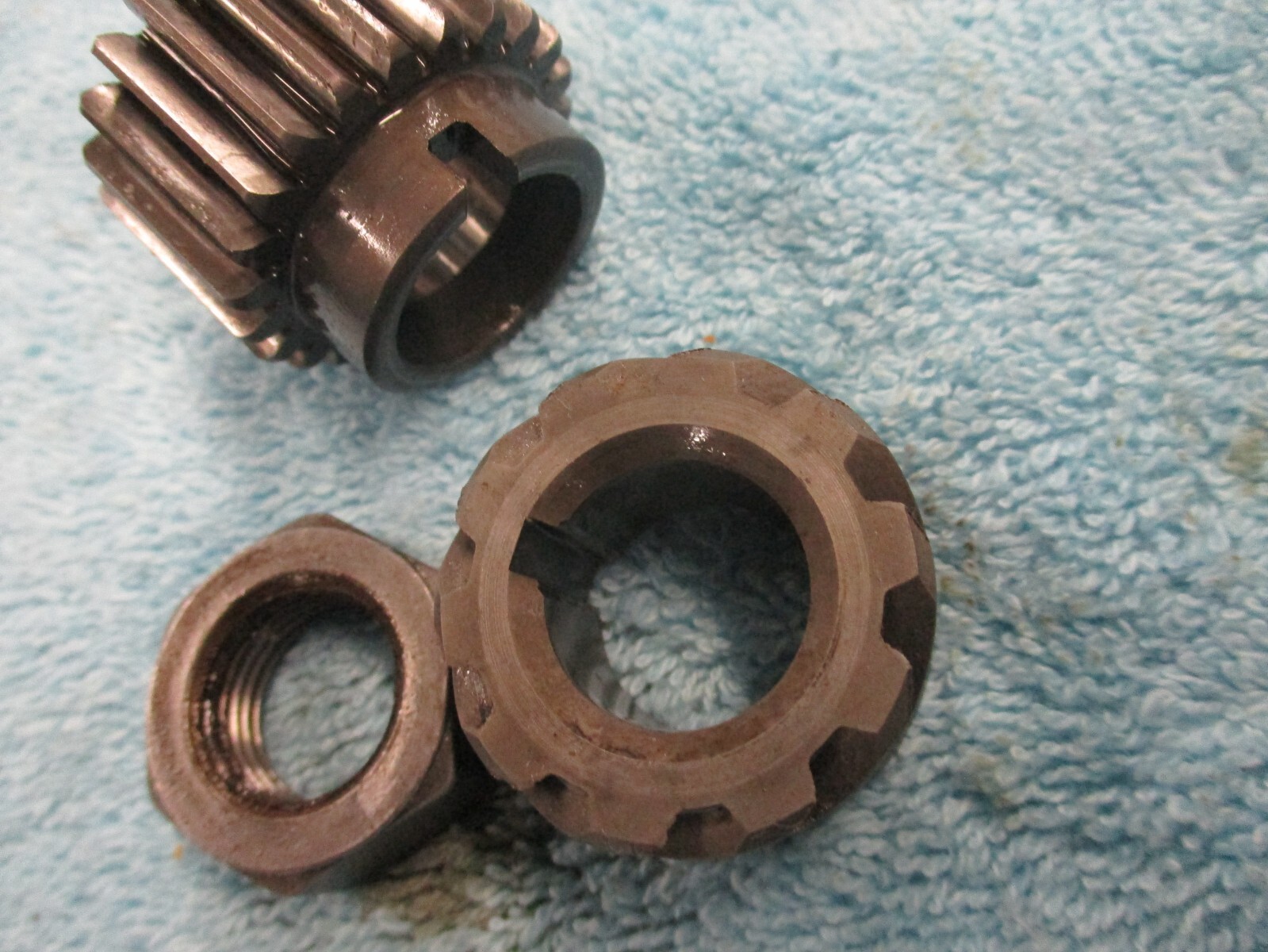 Genuine 2003 Buell Lightning XB9 XB engine oil pump drive gear pinion