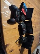 2 Nitendo Switches 425€ inklusive Spiele