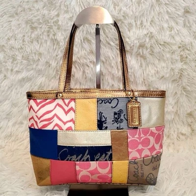 Mini sac fourre-tout patchwork signature Coach 45656 rose multicolore toile cuir - Photo 1/4