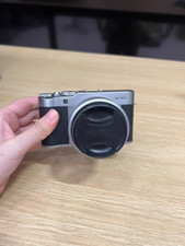 Fujifilm Fuji X - A5 Silver  XC 15 - 45mm Lens Kit Compact Design Great Imaging