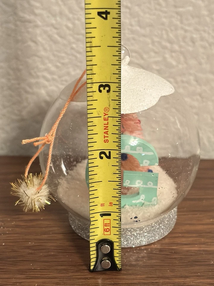 Letra “G” Globo de Nieve Estilo 3” Bola de Vidrio Adorno de Navidad 2021 Foto 3 de 4