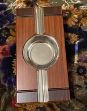 Cigar Ashtray Two Tone Cherry Gloss 8.25" x 4" Bottom is felt lined.