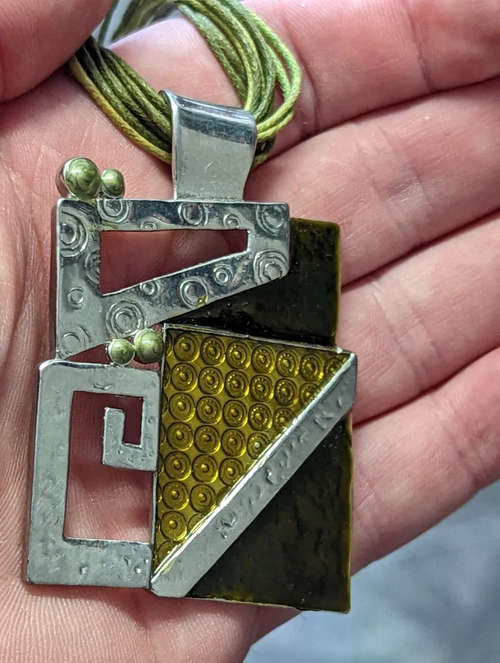 Collar y Colgante Disfraz Moda, Joyería Boho, Retro. Color verde y plata Foto 3 de 4