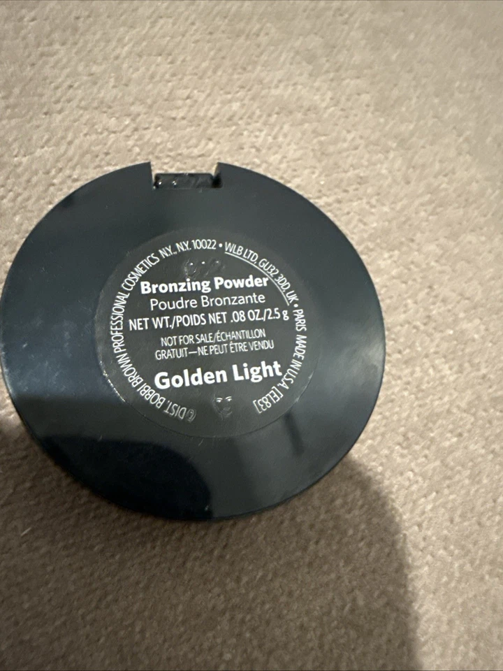 Polvo bronceador BOBBI BROWN - Golden Light - 0,080z/2,5 g MINI TALLA bronceador Foto 3 de 3